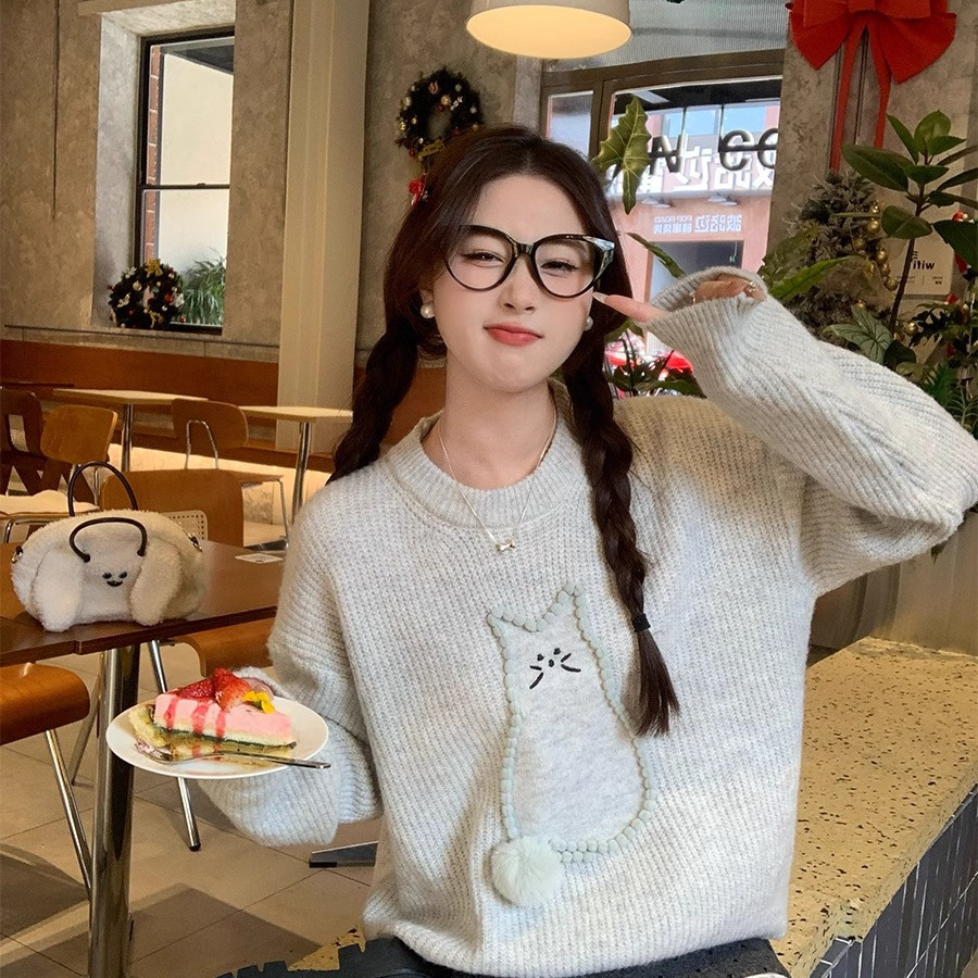韩系减龄可爱猫咪毛球圆领毛衣女秋冬款甜美设计感宽松针织衫上衣