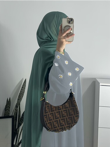 New Ins floral embroidery Abaya coat robe Middle Eastern Dubai dress embroidered outer robe