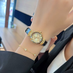 Ԋ�ߵϕr��Ůʿ�ֱ�Ƥ�����sins�L���|���Գ������eŮ��