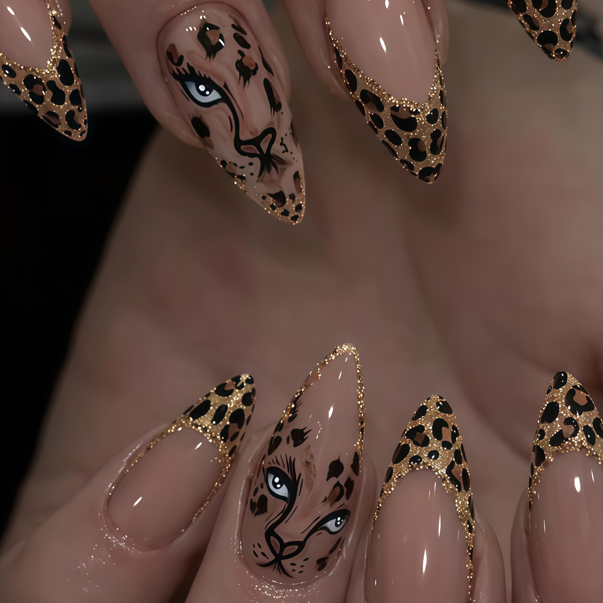 Elegant and flattering almond-shaped press-on nails for women, high-end gold glitter leopard print nail art, wholesale for foreign trade