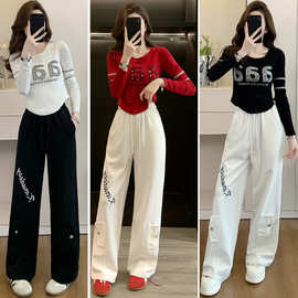 2025年秋冬新款运动套装女烫钻杠条长袖T恤配宽松运动裤两件套