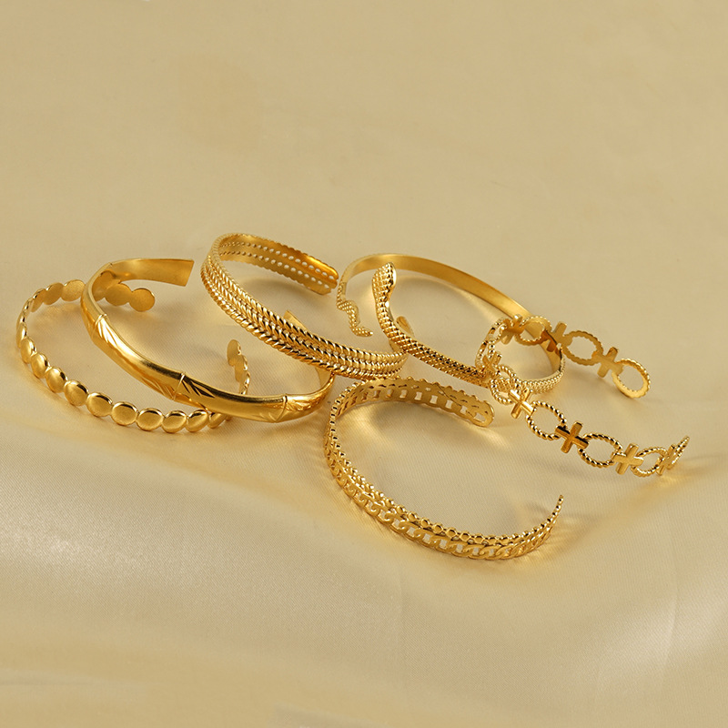 1 Piece Quantity Wholesale Retro Geometric Snake Stainless Steel Bangle