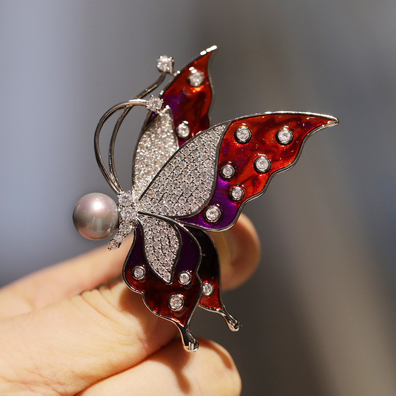Spilla a forma di farfalla in smalto dal design di nicchia, accessori per abiti di alta gamma_voghion.com