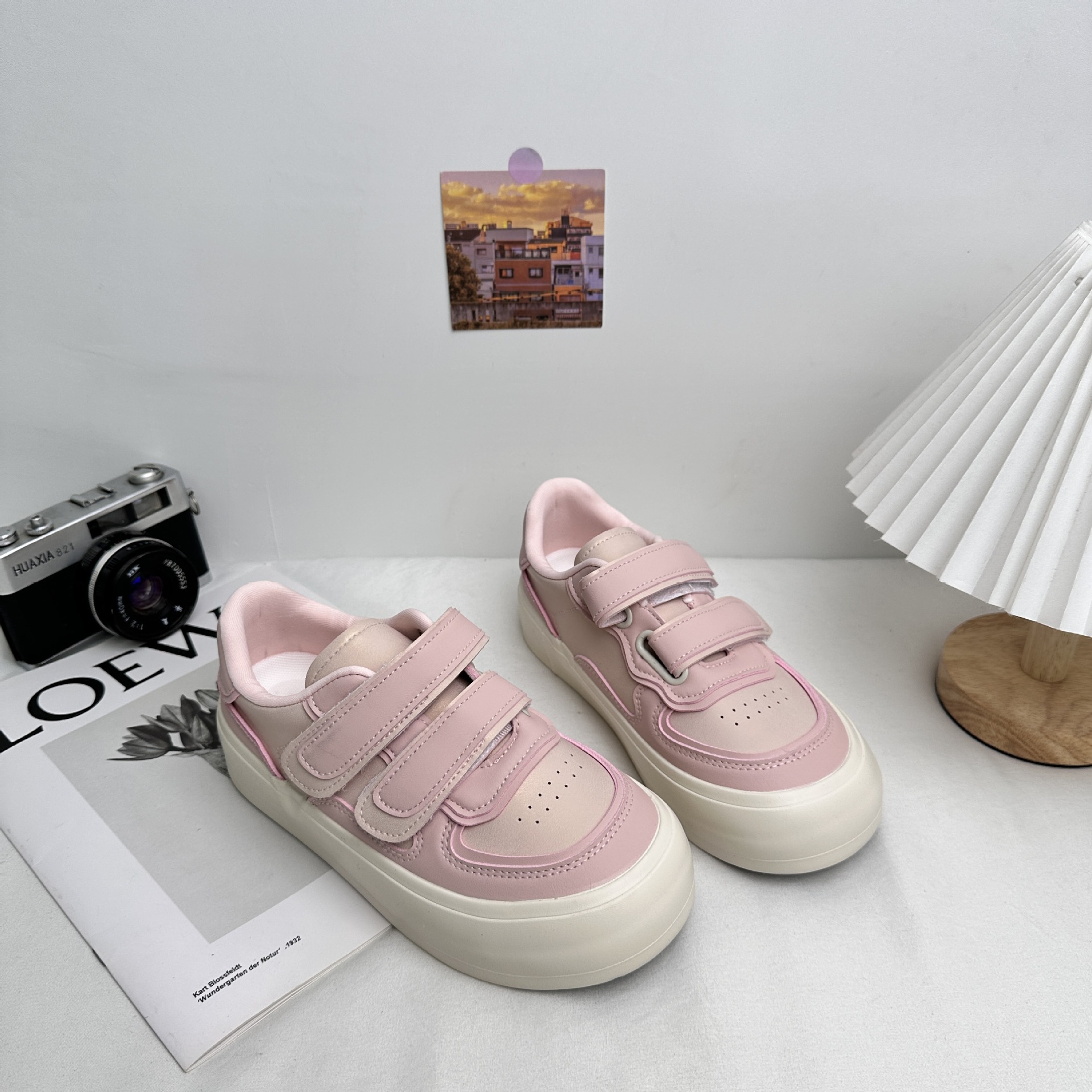 6622 plantilla de látex Velcro plataforma zapatos blancos zapatos de mujer cuero todo fósforo 2025 nuevas zapatillas de deporte casuales de primavera