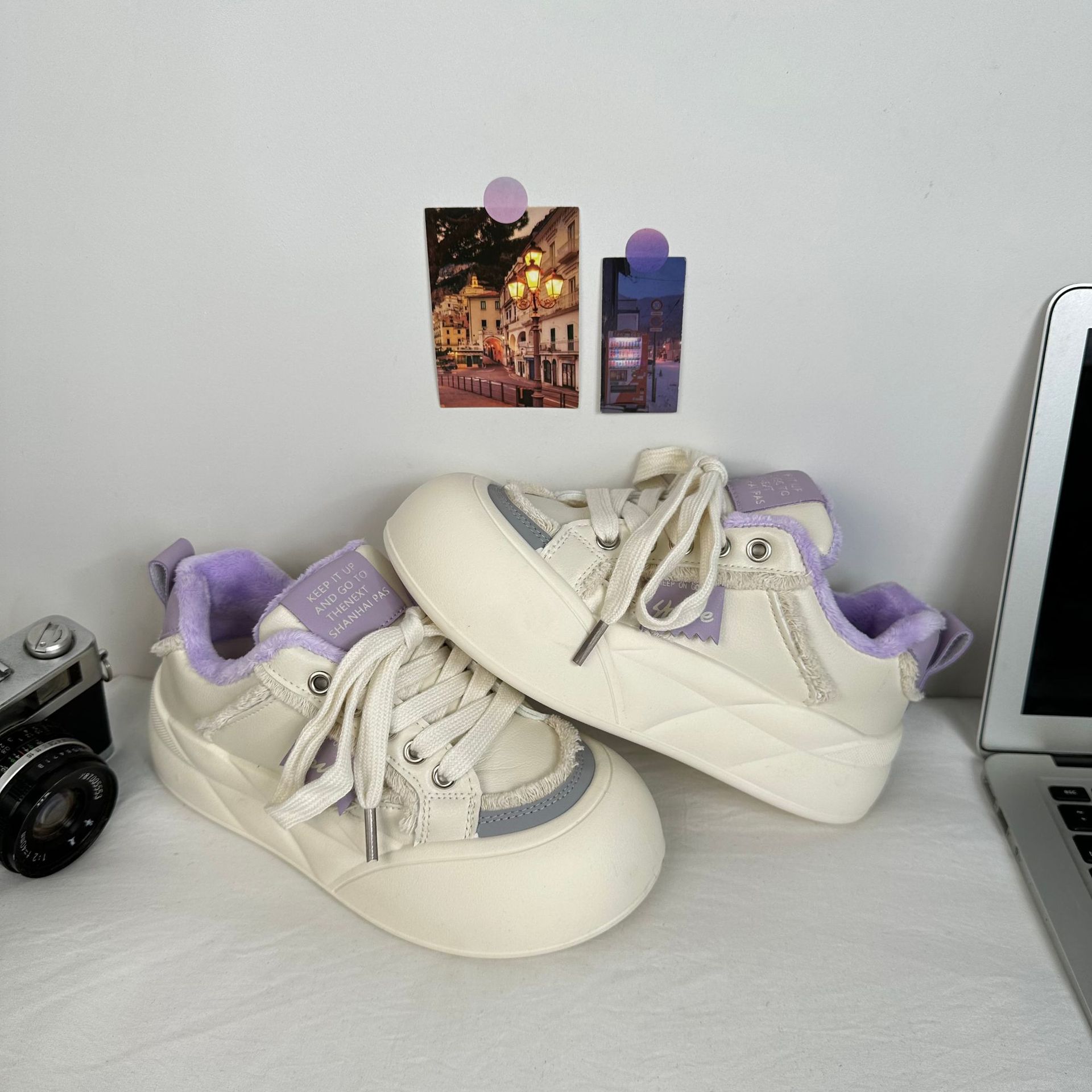 Yuanbo2024 invierno estudiantes calentamiento de algodón zapatos de mujer de suela gruesa de altura baja con zapatos de lana de estilo coreano