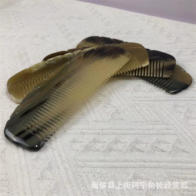 17cm Natural Horn Comb Meridian Massage Comb Wide Tooth Hair Comb for Home and Travel quality and texture