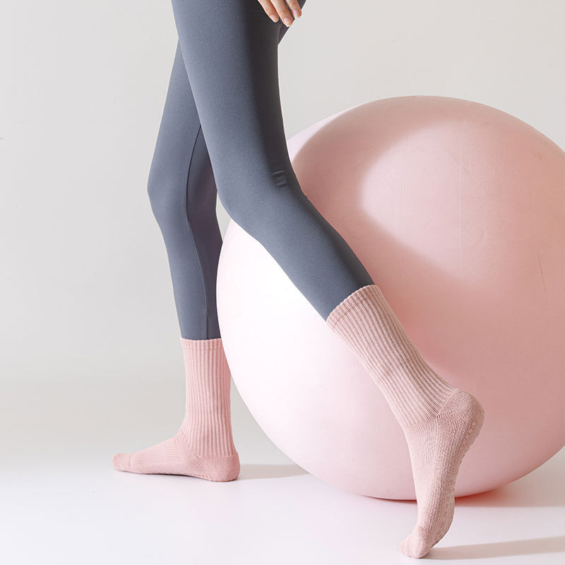 Women's long stockings for outdoor yoga dance socks solid color socks colorful sports fitness mid tube socks trendy socks yoga socks_voghion.com
