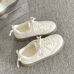 校园风韩系板鞋女款2025春秋新款可爱厚底小白鞋子百搭学生休闲鞋