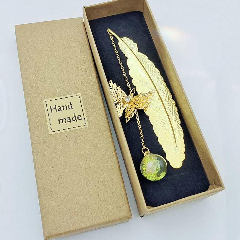 Golden Feather Yellow Diamond White Flower (sin caja de regalo)