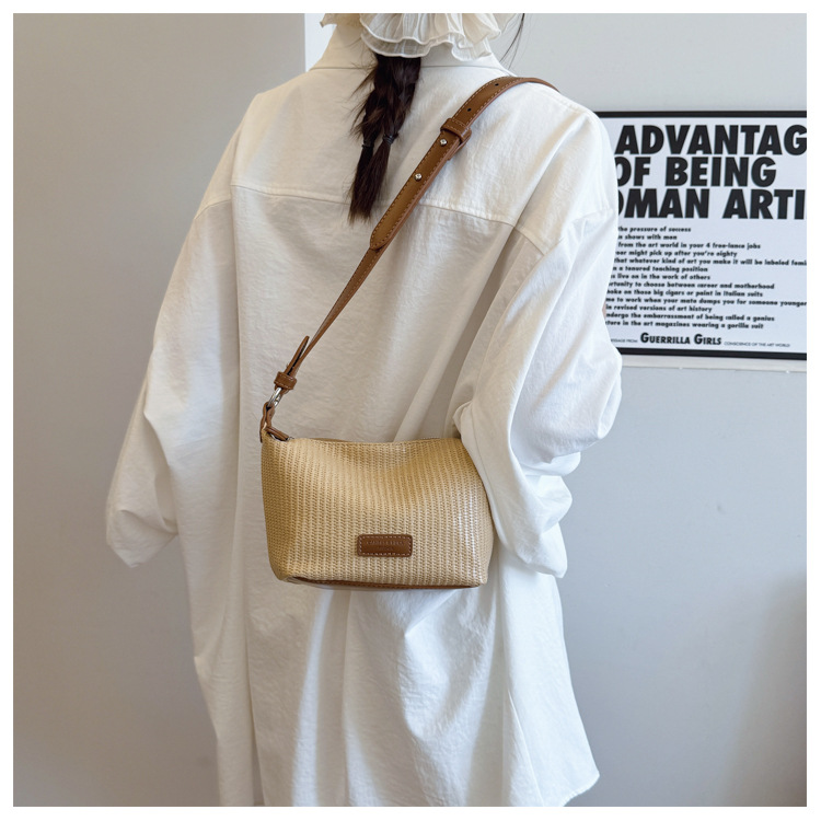 Summer niche underarm bag for women, 2025 new retro and fashionable handbag, versatile single-shoulder crossbody bucket bag undefined