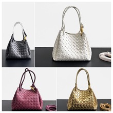 F؛BBVƤֹС̖¿СбˮͰ