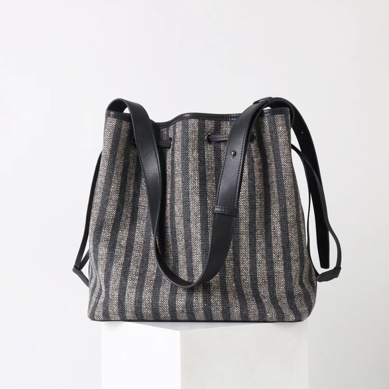 2025 New Woolen Wool with Genuine Leather Large-Capacity Stripesd Tote Bag for Women Commuter Bucket Bag Large Bag Single Shoulder Diagonal 2025 New Woolen Wool with Genuine Leather Large-Capacity Stripesd Tote Bag for Women Commuter Bucket Bag Large Bag Single Shoulder Diagonal