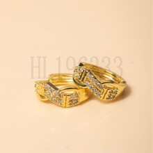 �羳�����p���L�n��r�К��|΢肝M�ؐĸ����Ů�߼��в���ɫ���h