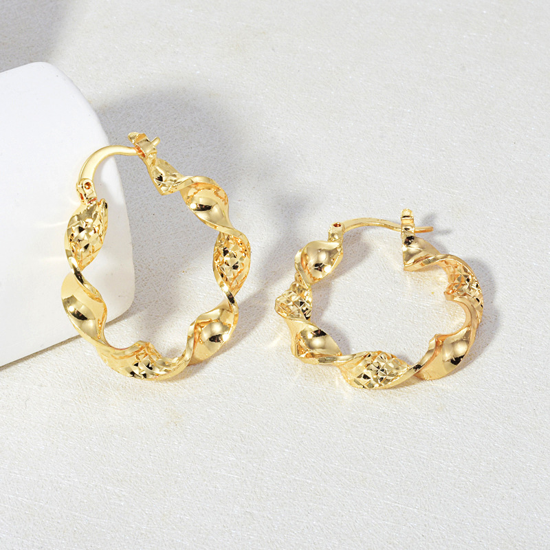 Orecchini donna a cerchio forma uovo in metallo lucido oro_voghion.com