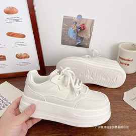 2025新款爆款小众休闲面包鞋百搭时尚学生板鞋