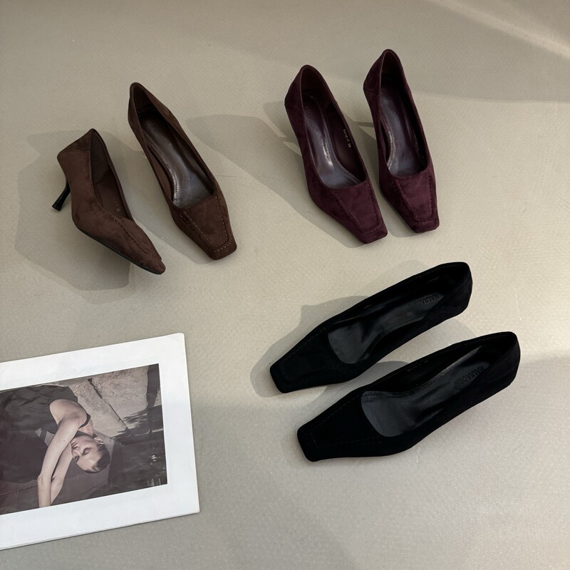 Retro minimalist small square toe shallow high-heeled shoes for women, 2026 autumn new elegant suede pumps for commuting Retro minimalist small square toe shallow high-heeled shoes for women, 2026 autumn new elegant suede pumps for commuting