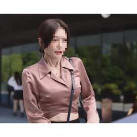 闪耀的她秦岚同款小众设计感露肚脐绑带短衬衫高级感缎面露腰上衣