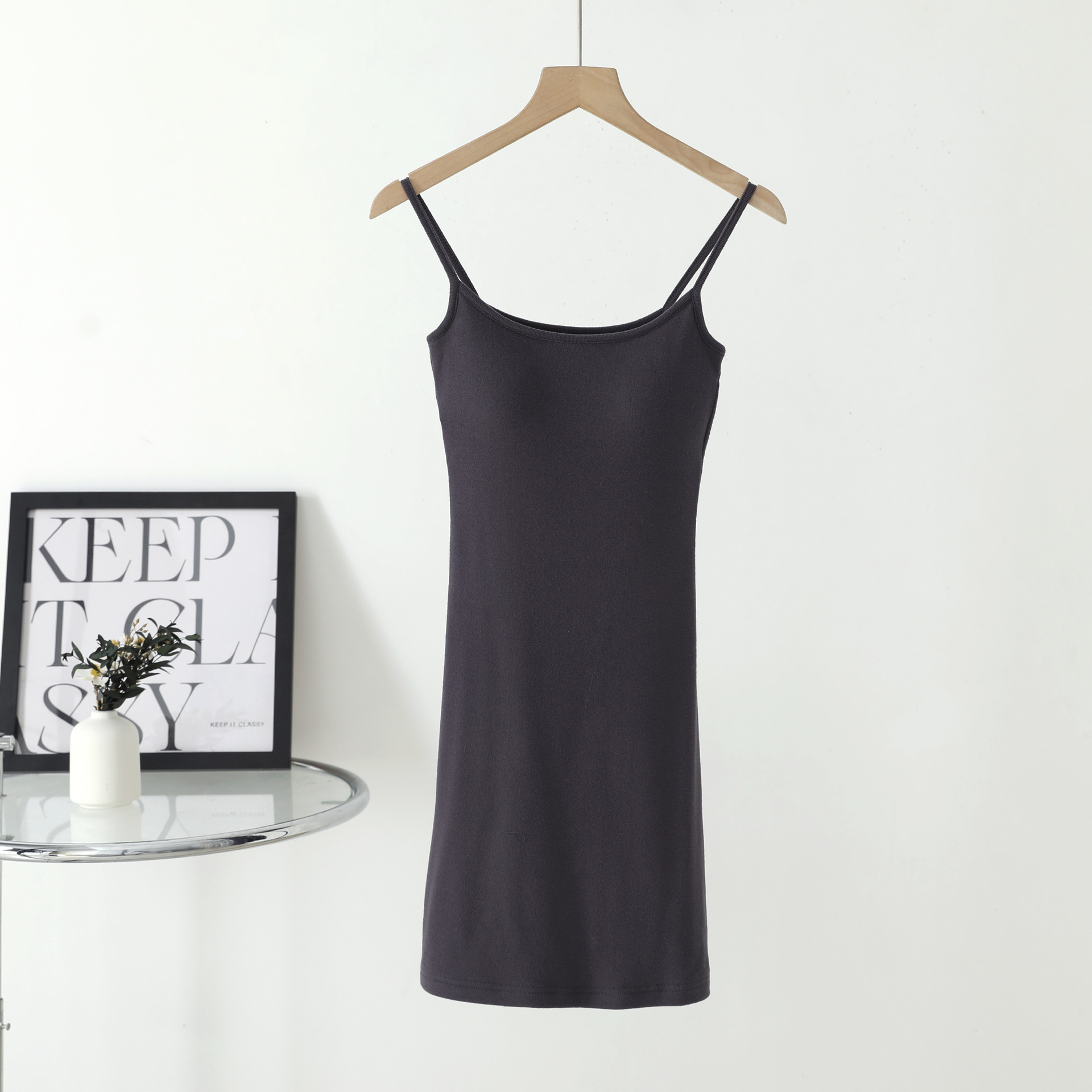 Темно-серый