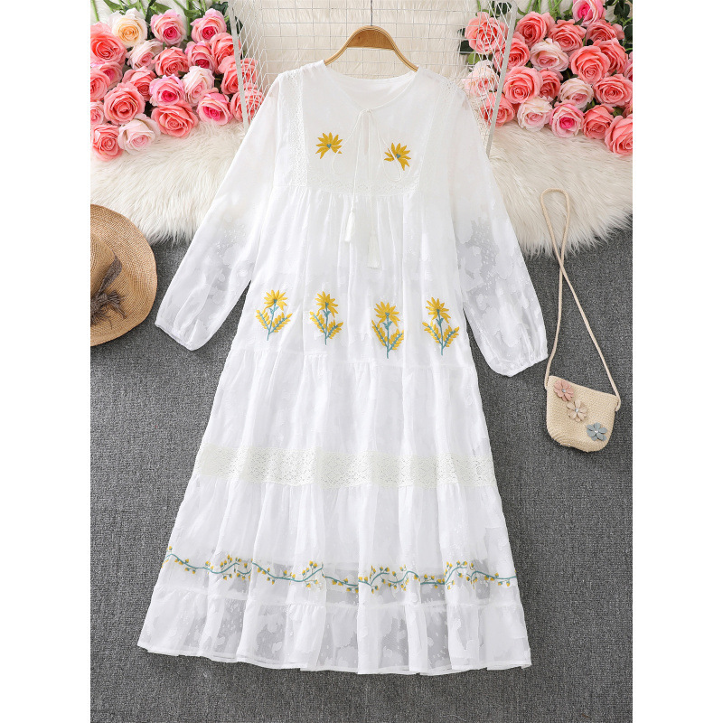 Bohemian Flower Embroidered French Dress Romantic White Large Skirt Holiday Ethnic Style Long Skirt Bohemian Flower Embroidered French Dress Romantic White Large Skirt Holiday Ethnic Style Long Skirt