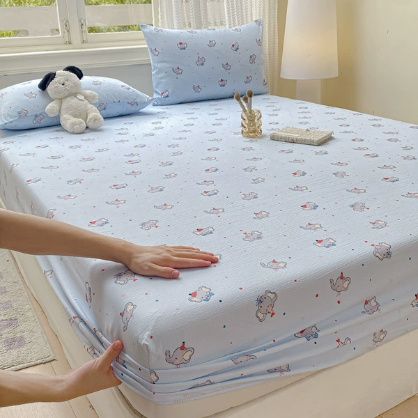 Cute baby elephant - fitted sheet