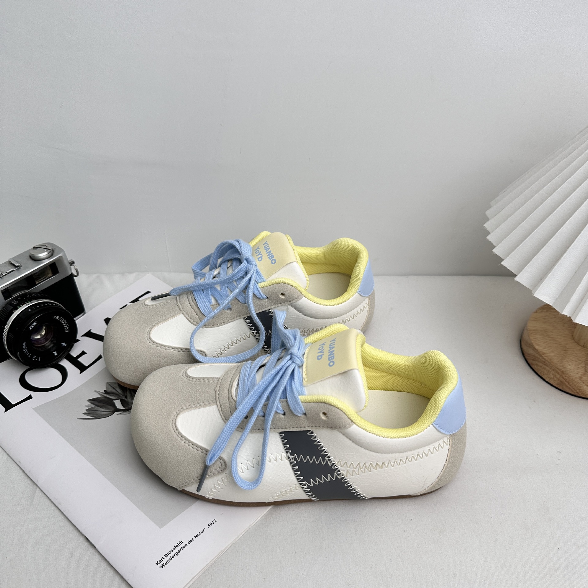 Yuanbo estudiantes primavera universal zapatos de entrenamiento alemán zapatos de cabeza cuadrada de mujer zapatos deportivos casuales Agan zapatos coreanos zapatos de mujer