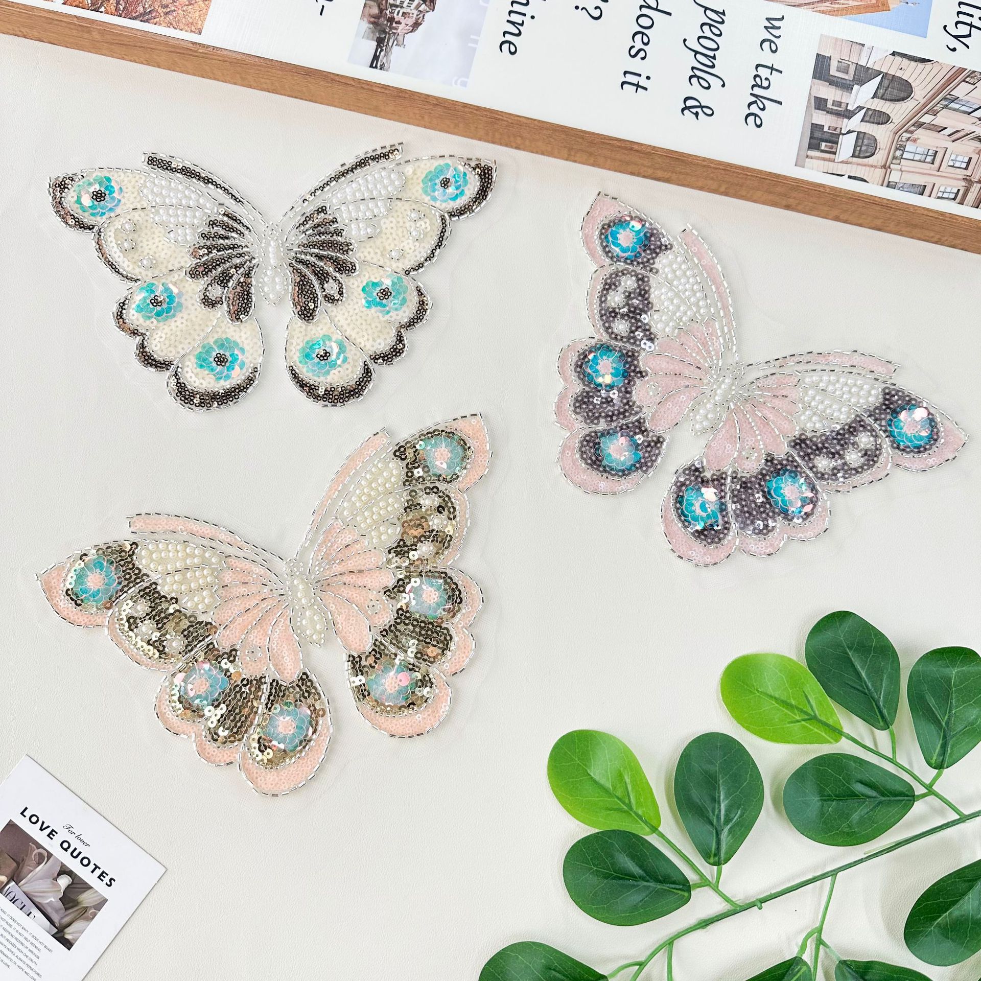 Spot al por mayor decoración de lentejuelas de color mágico pegatinas de tela de mariposa vestidos para niños camisas de vestir pegatinas decorativas en el pecho y la espalda image 3