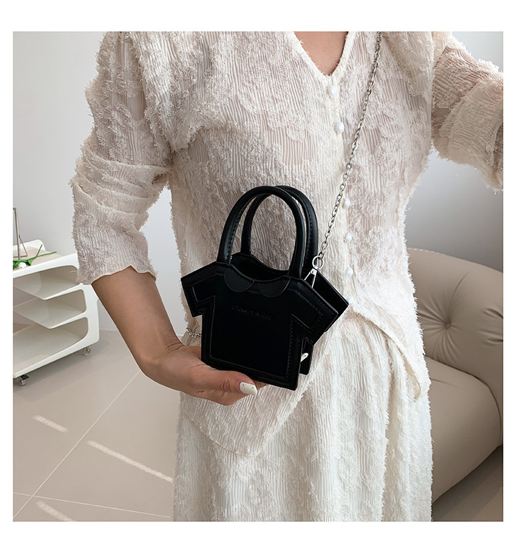 Women's Pu Leather Solid Color Clothes Cute Square Magnetic Buckle Handbag Crossbody Bag display picture 5