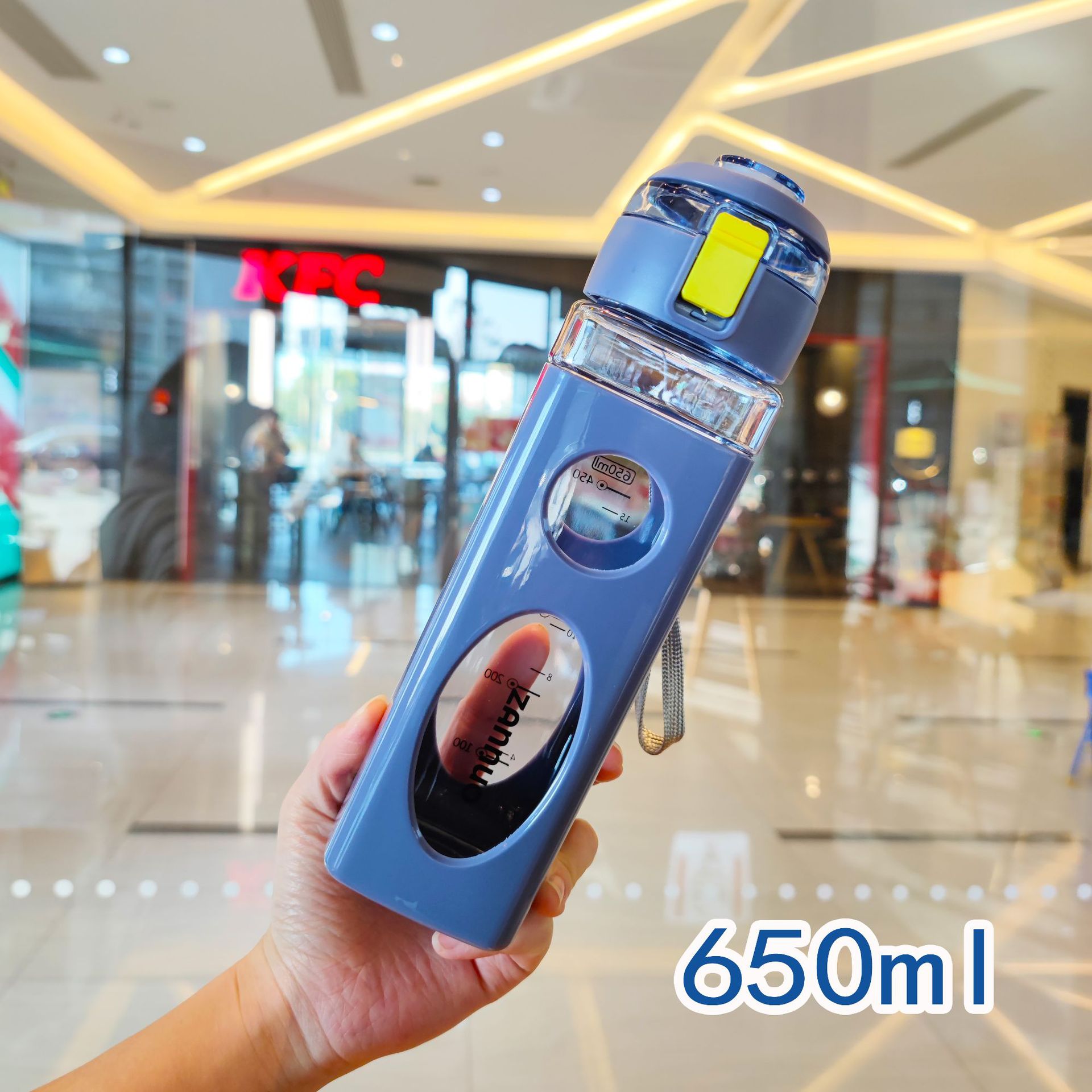 Cubierta elástica de doble capa de verano fácil de sostener cuerda portátil beber taza de plástico escala deportes hervidor de agua estudiantes masculinos y femeninos 650ml