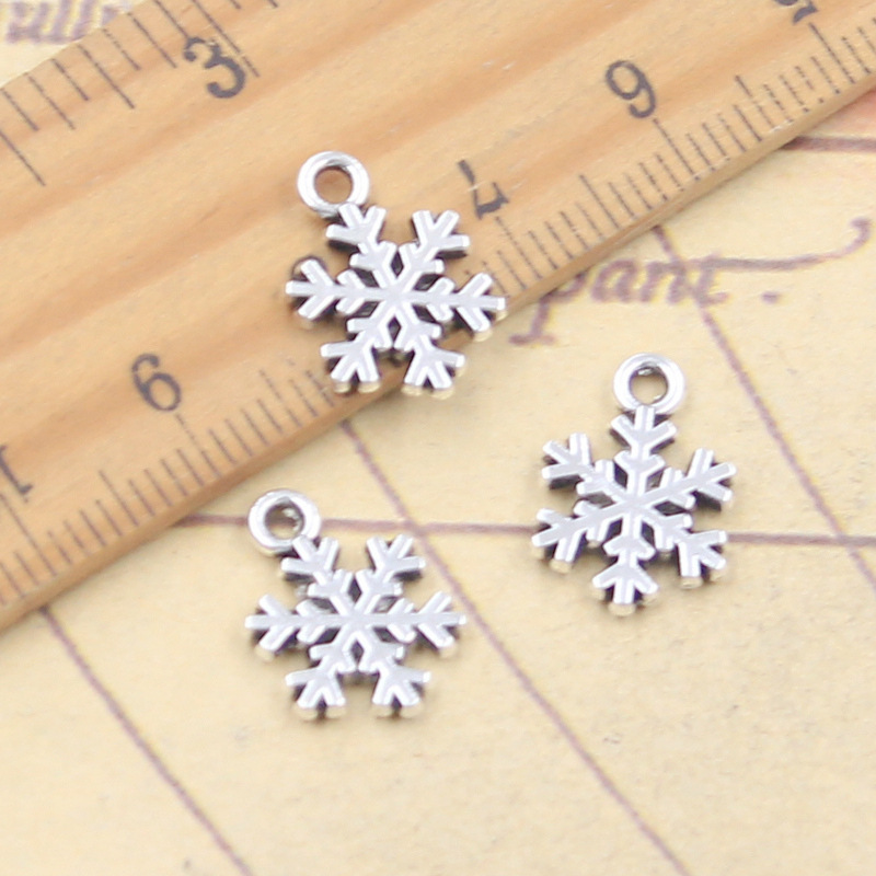 Antique Silver Color, Bright Silver Color, Snowflake DIY Jewelry Accessories Pendant Charm Necklace Bracelet Charm Antique Silver Color, Bright Silver Color, Snowflake DIY Jewelry Accessories Pendant Charm Necklace Bracelet Charm