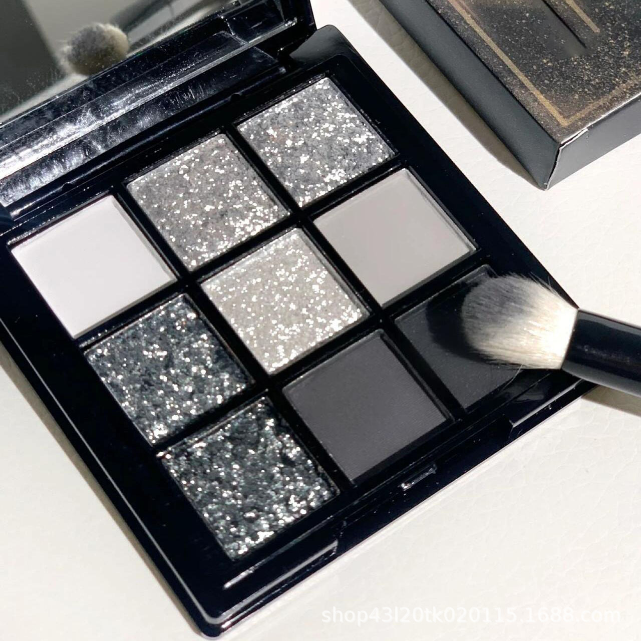 Mugeleen Cool Black Swan Nine-Color Eyeshadow Palette Pearlescent Fine Flash Dark Metal Punk Smoky Eyeshadow