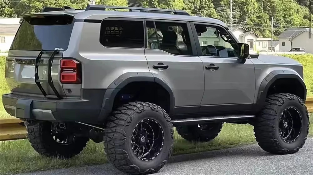 Suitable for 2024-2025 Toyota Prado LC250 widened and thickened wheel arches, off-road vehicle fender exterior modification