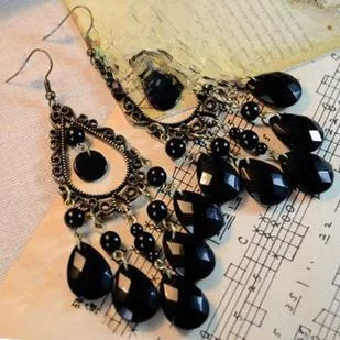 European and American foreign trade bohemian Retro still exaggerated stud long carved hollow tassel water drop green earrings B142