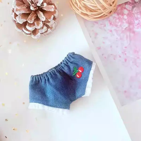 Lace hot pants cherry