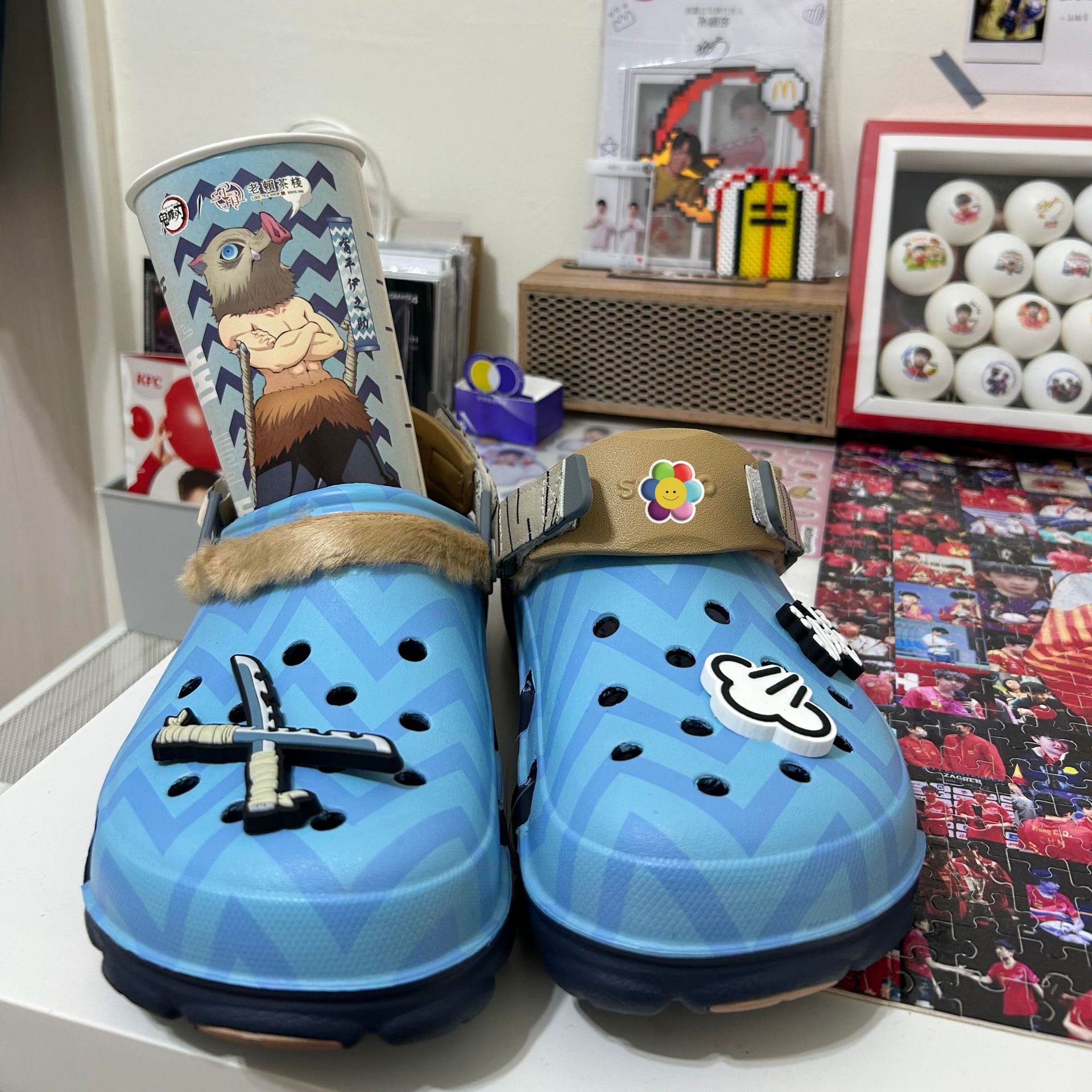 Ghost Blade Co-branding Hole Shoes Otoño nuevos productos para hombres y mujeres de alta moda zapatos de playa al por mayor