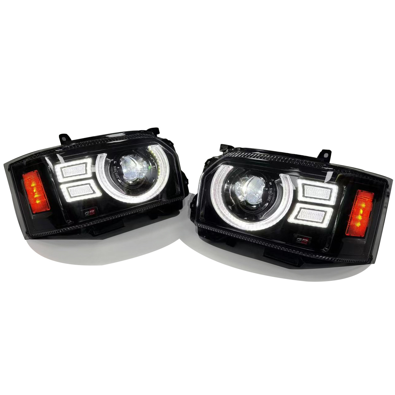 Suitable for 14-18 Toyota Sea Lion hiace headlights modified LED headlights