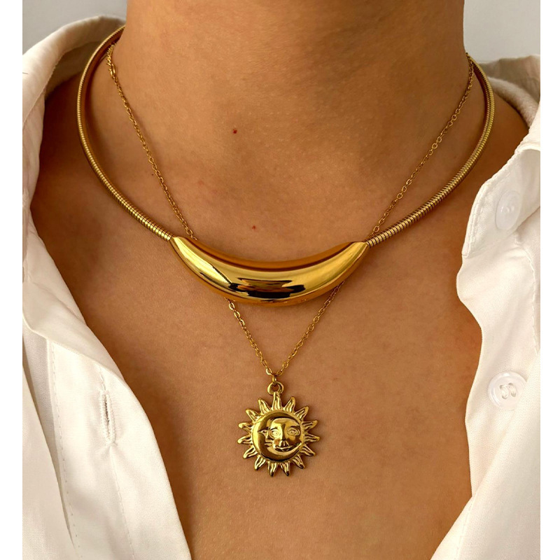 Cross-Border Fashion Design Titanium Steel Smiley Face Pendant Women's Necklace Personalized Snake Bone Chain Sun Titanium Steel Gold Sun