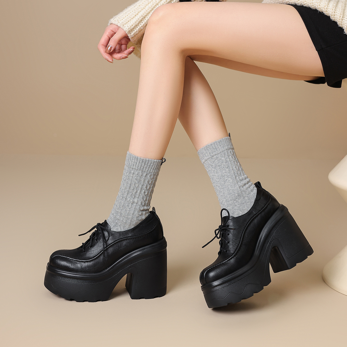 Giày cao gót nữ mũi tròn đế xuồng da bò phong cách Anh quốc, gót 12 cm — màu nâu