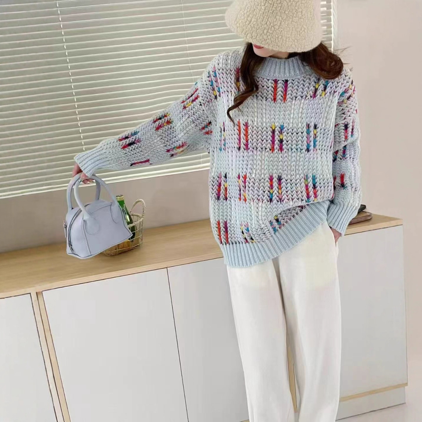 温柔系气质慵懒毛衣女高级感彩色线拼接宽松圆领打底针织上衣长袖