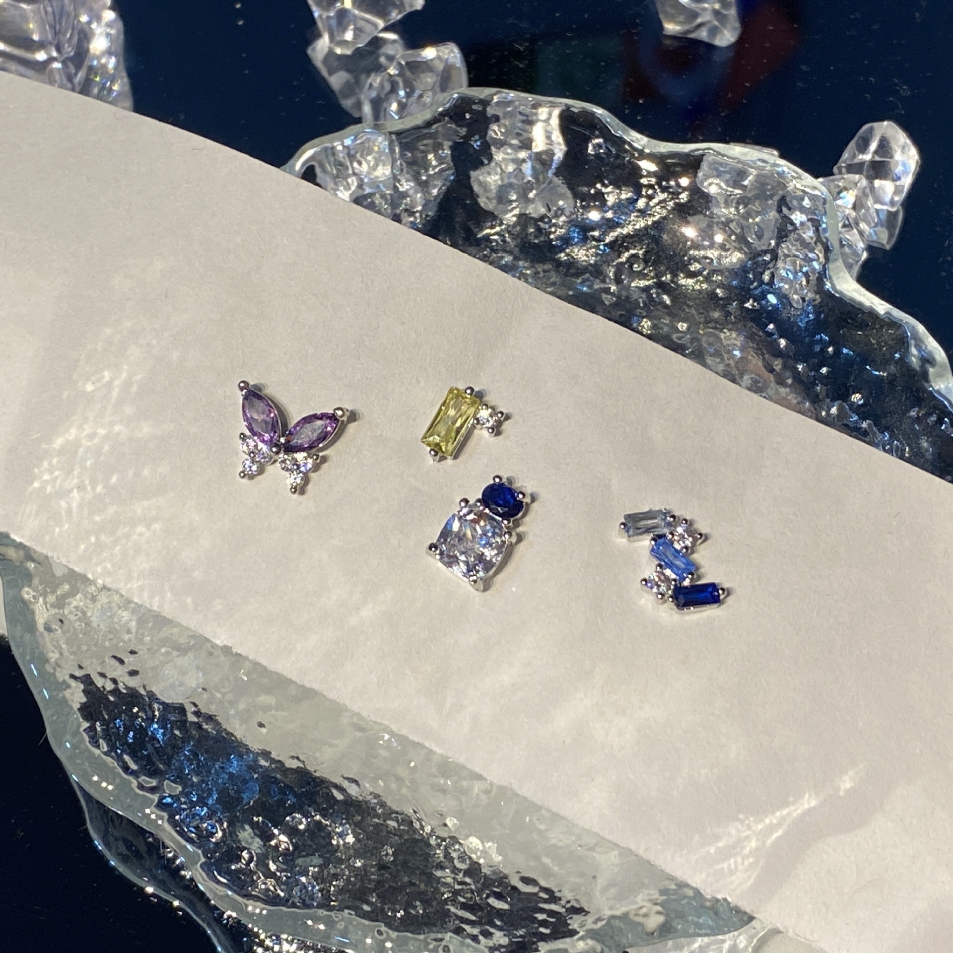 Fashion Irregular Butterfly Copper Inlay Zircon Ear Studs 1 Pair