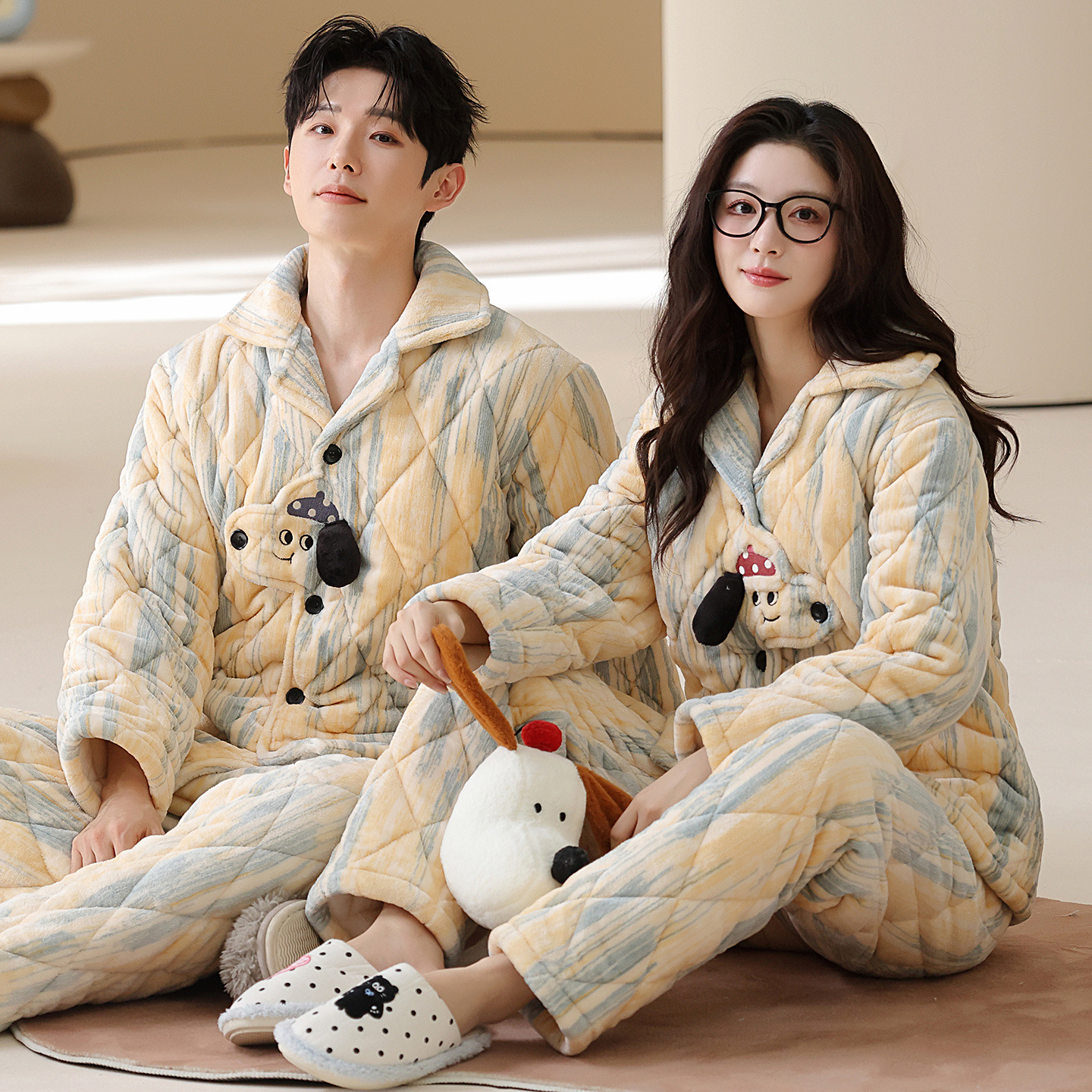 Three-Layer Thickened Quilted Pajamas for Couples, Winter Velvet Warm Coral Velvet Men's and Women's Home Clothes That Can Be Worn Outside