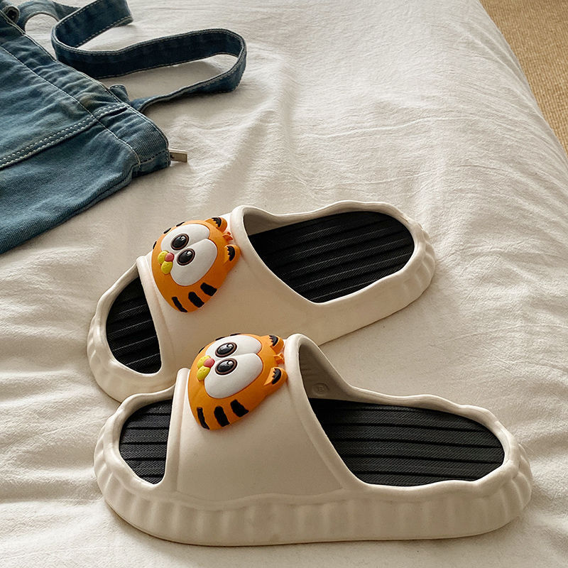 Cute Garfield Cat Slippers for Women, Summer Eva Thick-Soled Non-Slip Odor-Free Indoor Versatile Detachable Sandals