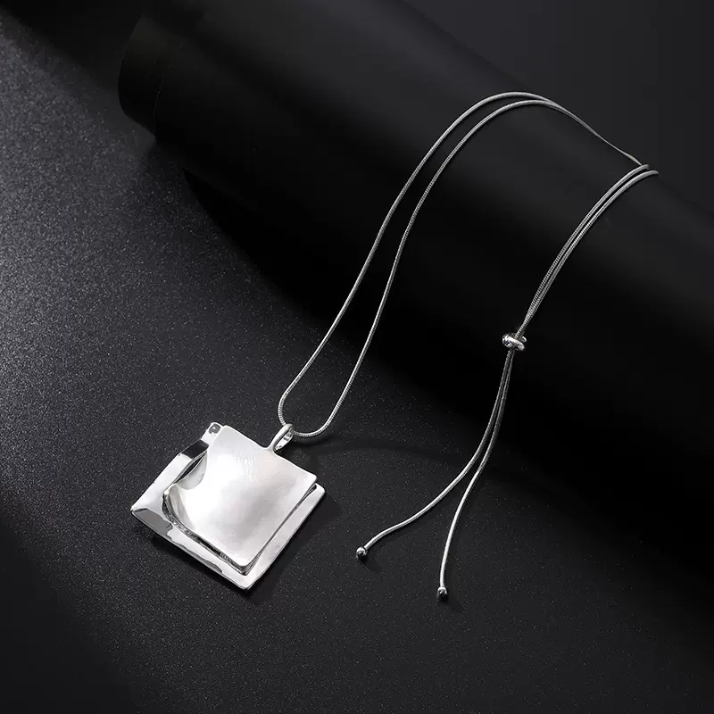 亚马逊外贸新款欧美时尚流行高级四边形几何合金吊坠女士长款项链