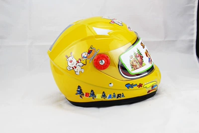 Scooters, Universal Windproof Safety Helmet – Motorcycle Safety Supplies - full-helmet-yellow
