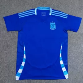 足球服;运动外套;运动套装