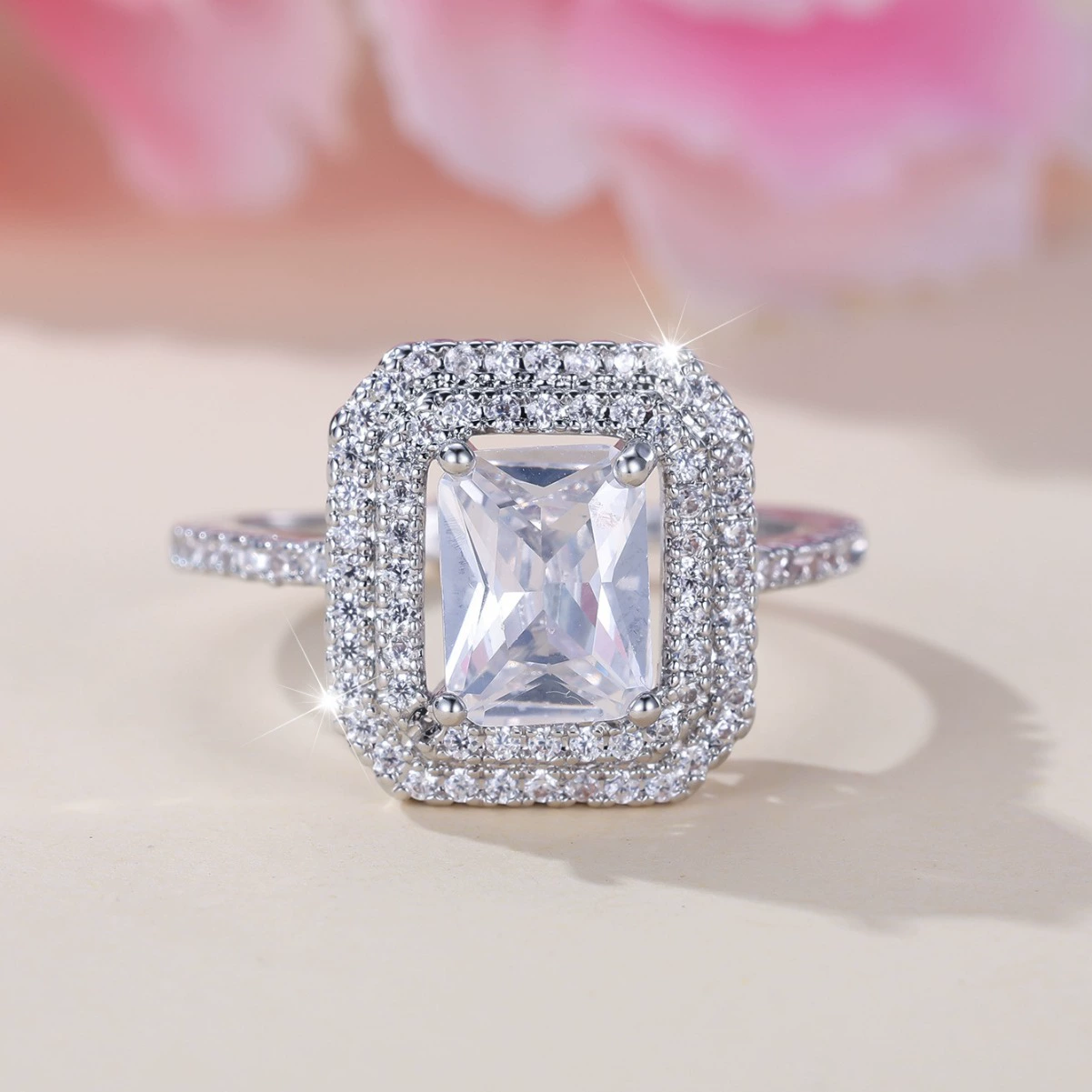 TEMU's popular white K all-white square diamond ring light luxury ring