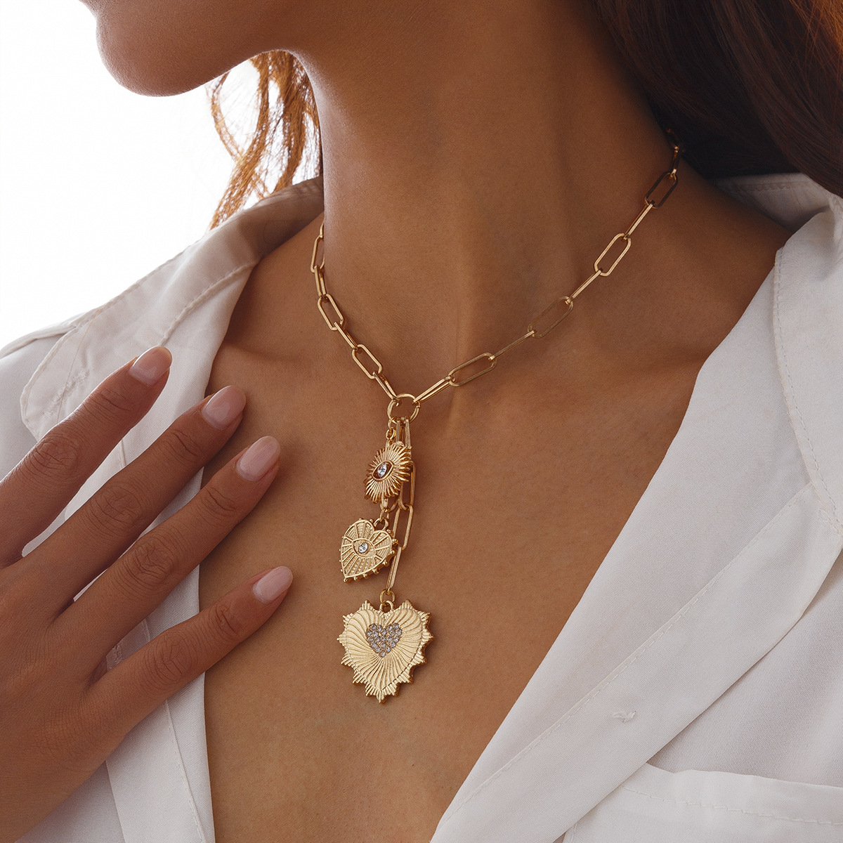 Bijoux transfrontaliers européens et américains de style minimaliste, chaîne ras du cou en métal à multiples facettes avec pampille et œillet._voghion.com
