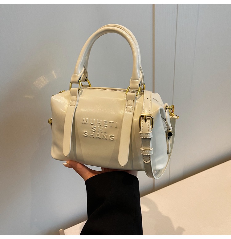 Casual and simple hand-held pillow bag for women, 2025 new style, fashionable and trendy, niche single-shoulder crossbody bag for work and commuting undefined