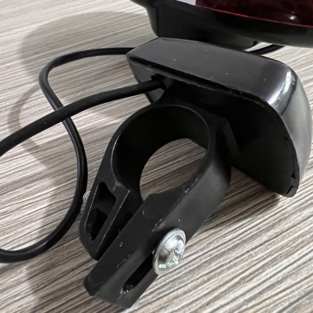 Bicicleta de montaña de tres colores cuerno campana eléctrica bicicleta de cuatro tonos cuerno transfronterizo equipo de equitación bicicleta campana eléctrica