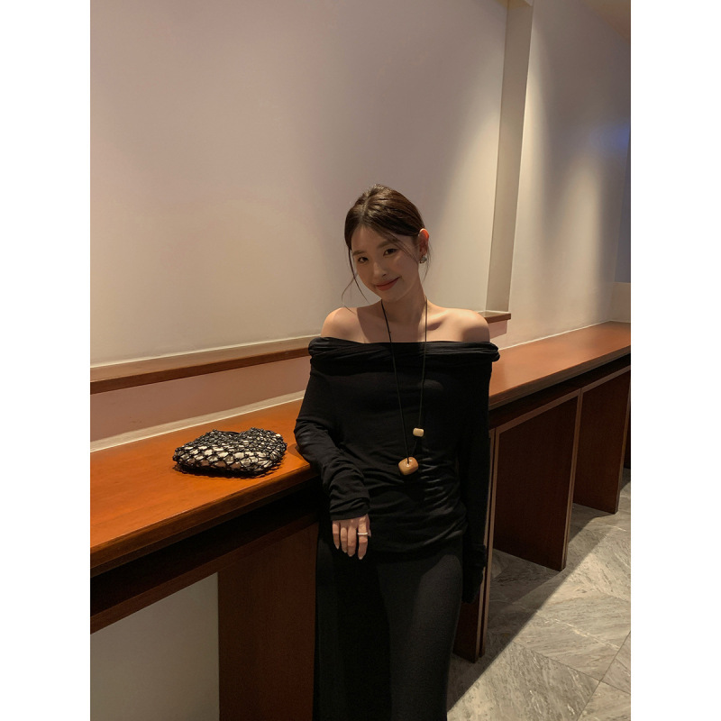 [Thirteen Lines Special Price 40% off Non-Returnable] Twisted Collar One-Shoulder Top, High-End Slim Long-Sleeved T-Shirt