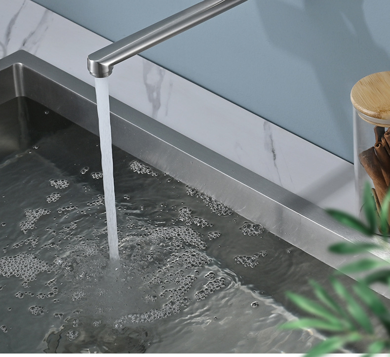 Cross-border Russian kitchen balcony wall-mounted concealed mixing valve with extended handle horizontal pipe water outlet shower faucet undefined